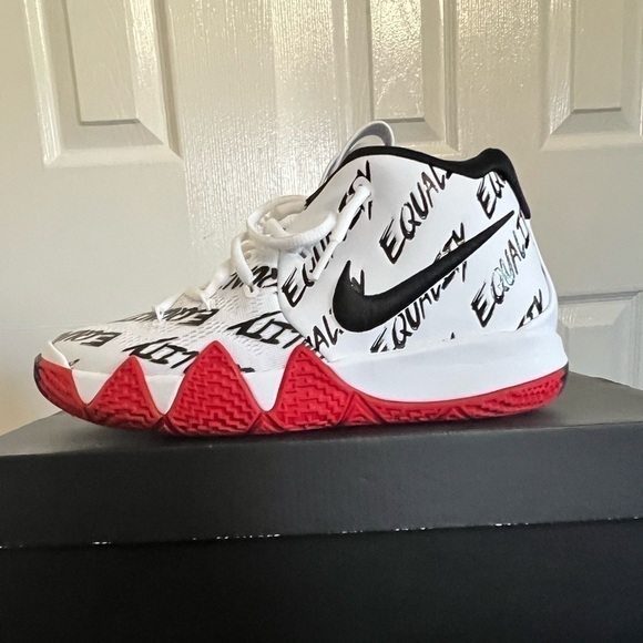 Nike Kyrie 4 Black History Month Sneakers Youth 6.5 - Picture 4 of 10